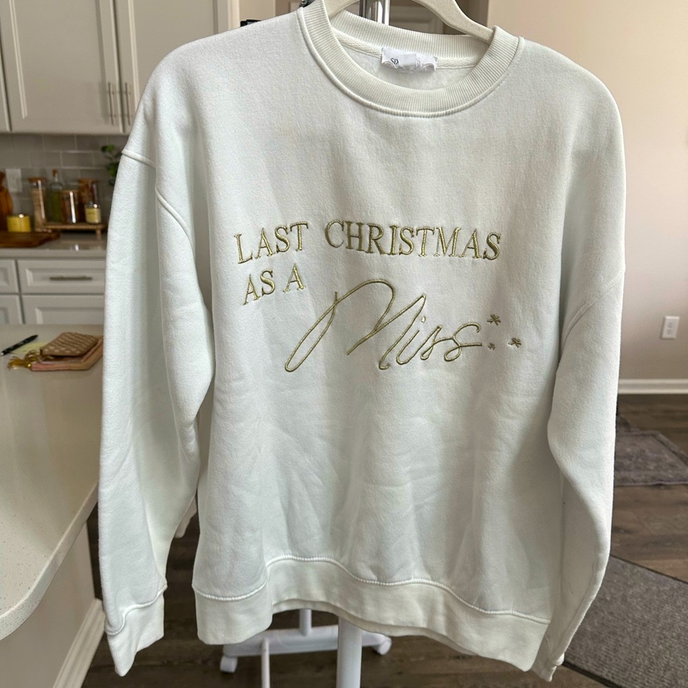 Six Stories - Last Christmas as a Miss ✨